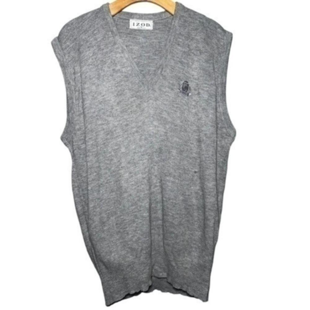 IZOD Vintage Men’s Size XL Heather Gray Logo Crest V-Neck Sweater Vest